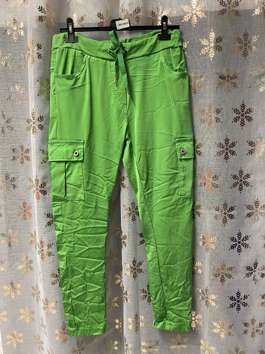 Gillian, Reisitaskuhousut