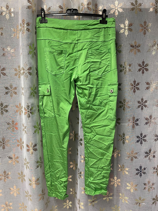 Gillian, Reisitaskuhousut