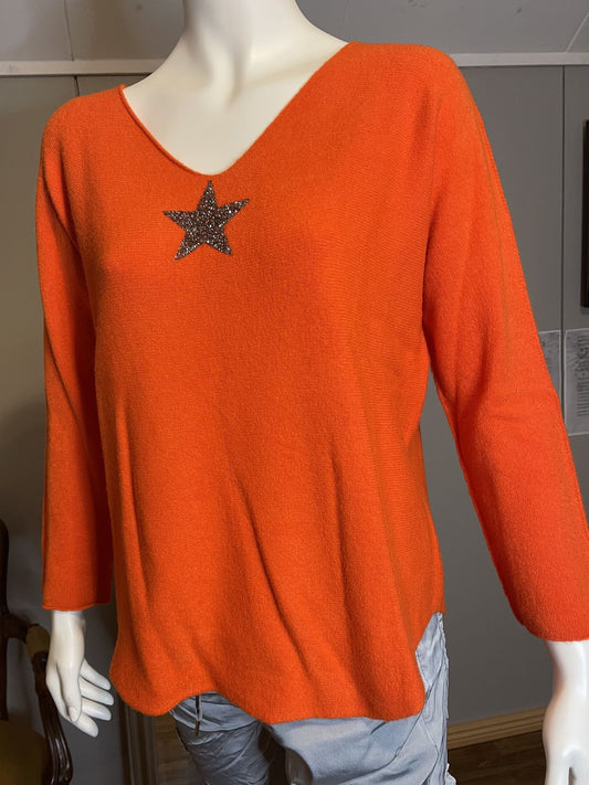 Tähtineule Rintakoristeella