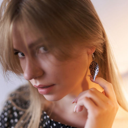 Hopeapuro, Dova Korvakorut