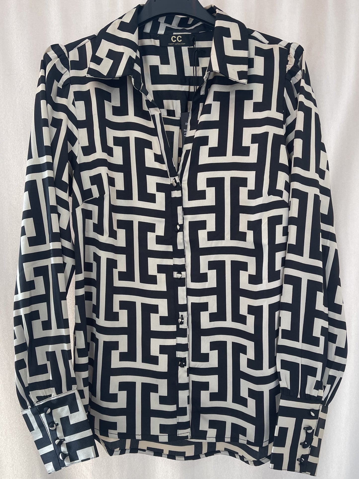 Capri Collection, Selena Paita