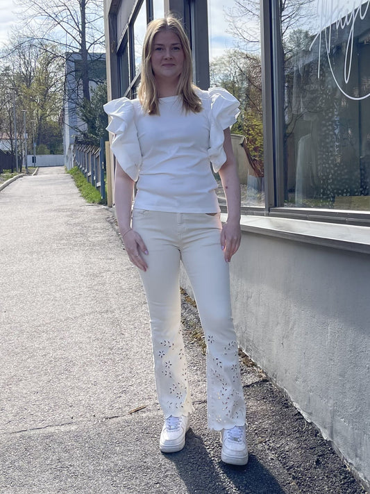 Jörlevik, Flirt Farkut