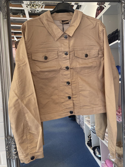 Ze-Ze farkkutakki, Utila