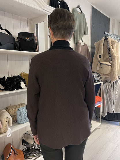 Cia, Neule