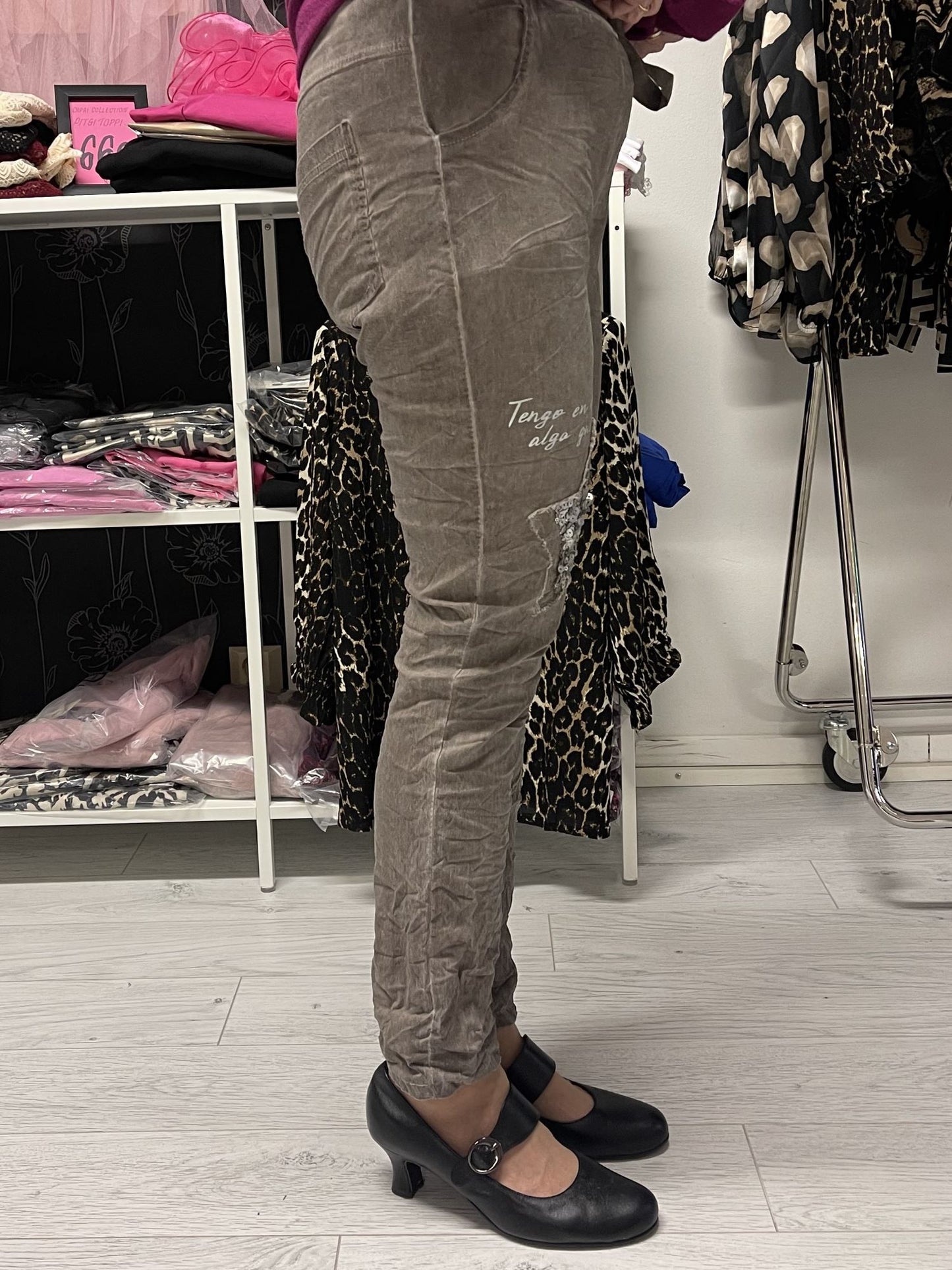 Lara, Tähtihousut