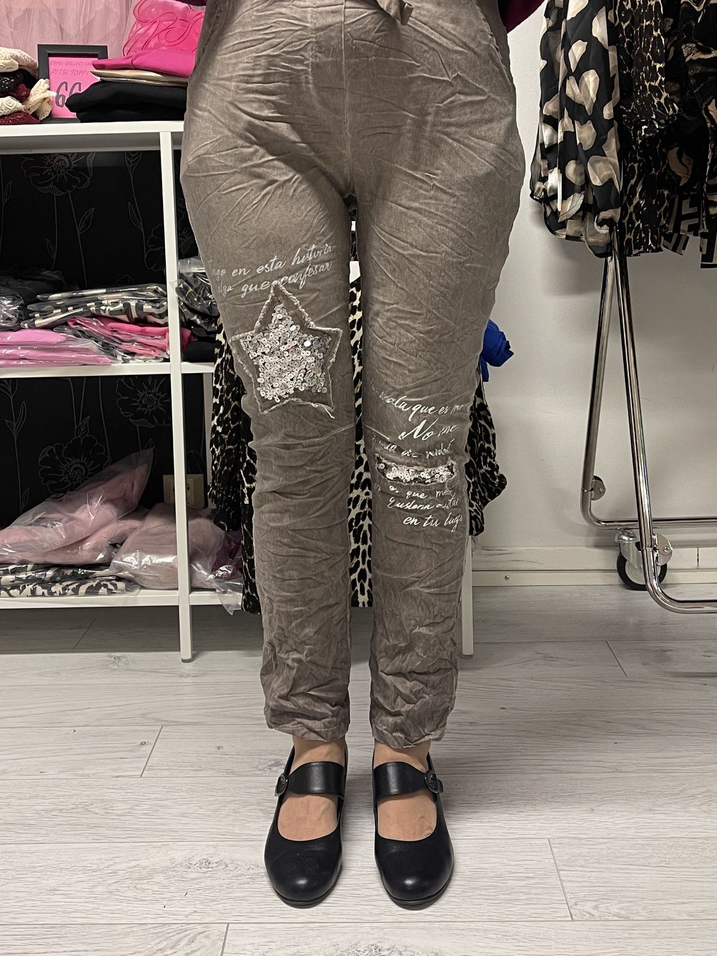Lara, Tähtihousut