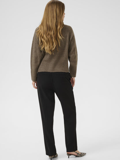 Kaffe, Erin Rollneck
