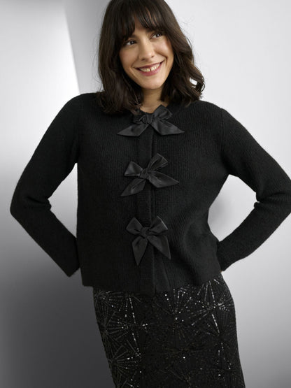 Kaffe, May Neuletakki