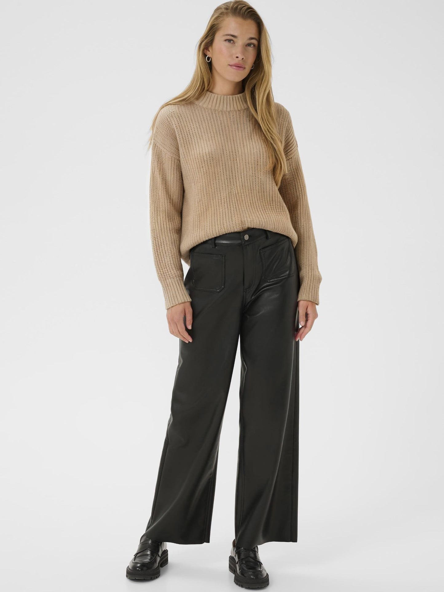 Kaffe, Mikka Tekonahka Housut