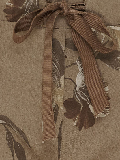 Marta du Chateau, Ragnhild Housut