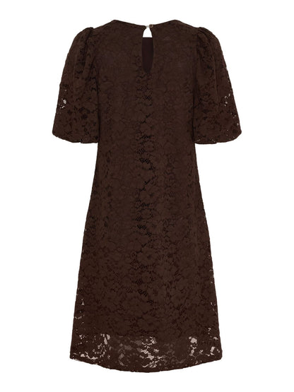 Marta du Chateau, Yuna Mekko